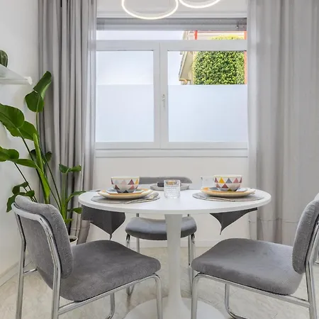 Apartment Homestwenty3 - Eleven
